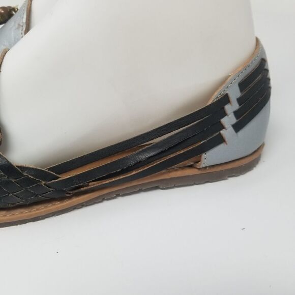 TORTUGA LEATHER SLIPONS WITH TASSELS. SIZE 26. BLACK AND SILVER. - Picture 3 of 16